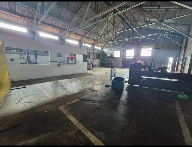 400M² WAREHOUSE TO LET IN LUIPAARDSVLEI